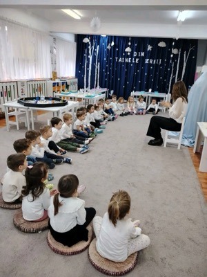 Lecție Din Tainele Iernii cu educatoarea